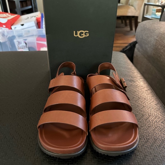 NWT -Ugg M WAINSCOTT FISHERMAN SANDALS BRAND NEW IN BOX WITH TAGS MENS SIZE 12. - Picture 6 of 8